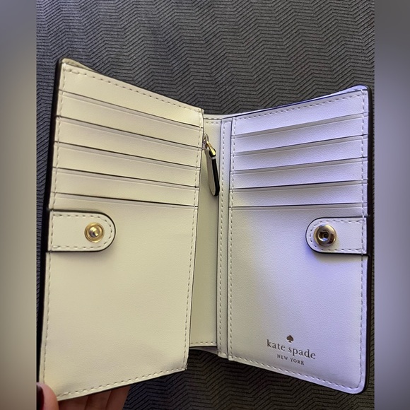 Kate Spade Wallet - Picture 4 of 6